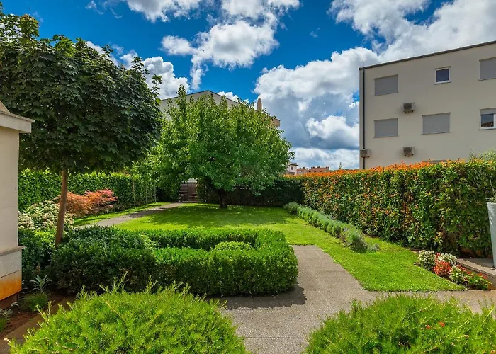 Nona's Garden Пула