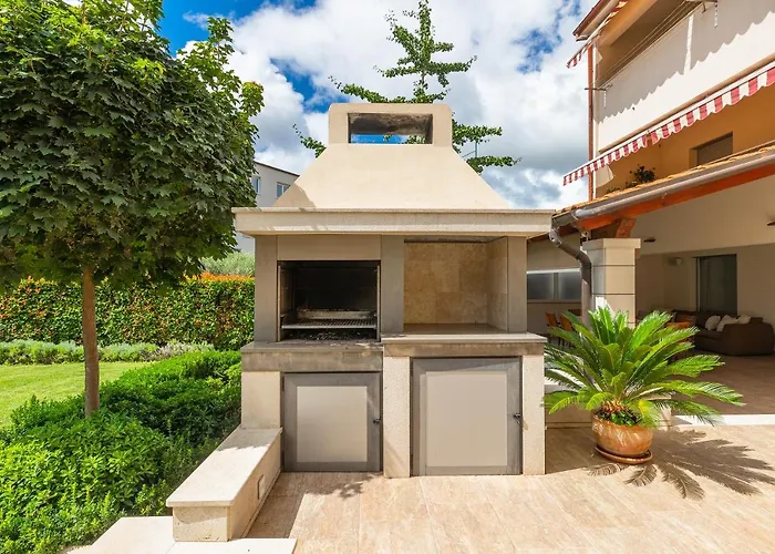 Nona's Garden Апартаменти