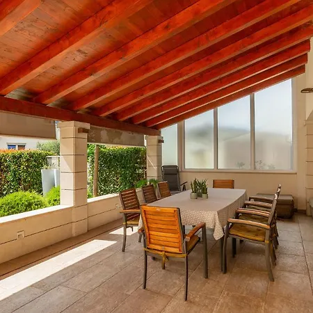 Nona's Garden Apartament *